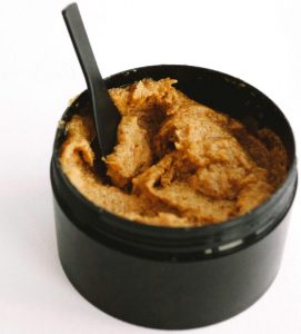 How to Make a Homemade Body Scrub for Glowing, Healthy Skin 6 How to Make a Homemade Body Scrub for Glowing, Healthy Skin